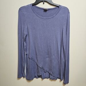 Pret-a-porTEE medium‎ periwinkle blue long sleeve shirt